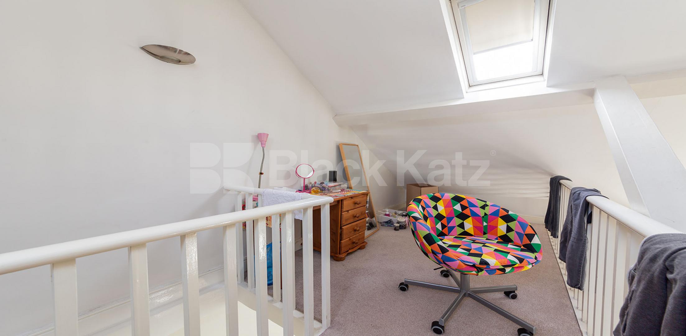 			NEW INSTRUCTION (Private Garden), 3 Bedroom, 1 bath, 1 reception Flat			 Pavillion Terrace, Wood Lane , North Kensington 